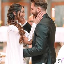 Rimando le nozze con niccolò. Lorella Boccia Estate Caliente E Spudorata Che Ciclone Look Da Vip