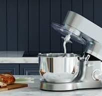 The Timeless Appeal of Classical Plastic Stand Mixers