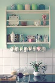 Love This Kitchen Shelf Display Love Mixing Powder Pink With Either Mint Green Or Turquoise Kitchen Kitchen Shelves Home Decor Kitchen Decor
