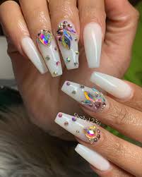 Updated 35 Minimalist Milky White Nails September 2020 Be careful not to cut the skin around the nails with the edges of the file, walker.