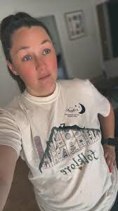 Child influences nanny's Taylor Swift merchandise choices