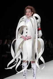 Avant Garde Fashion Google Search Weird Fashion Russia Fashion Sculptural Fashion