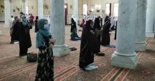نسأل الله تبارك وتعالى أن يوحد صفوفنا ويرفع رايتنا ويؤلف بين قلوبنا، وأن يعيد علينا هذا العيد بالأمن والأمان. Ø§Ù„Ø£ÙˆÙ‚Ø§Ù ÙØªØ­ Ù…ØµÙ„ÙŠØ§Øª Ø§Ù„Ø³ÙŠØ¯Ø§Øª Ù„ØµÙ„Ø§Ø© Ø§Ù„Ø¹ÙŠØ¯ Ø¨Ø§Ù„Ù…Ø³Ø§Ø¬Ø¯ Ø§Ù„ÙƒØ¨Ø±Ù‰ ØªØ­Øª Ø¥Ø´Ø±Ø§Ù Ø§Ù„ÙˆØ§Ø¹Ø¸Ø§Øª Ø§Ù„ÙŠÙˆÙ… Ø§Ù„Ø³Ø§Ø¨Ø¹