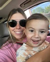 Jessica Hendrix (@j_duck_) • Instagram photos and videos