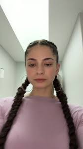 Noelle Gregory's Instagram, Twitter & Facebook