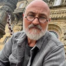 Tom Giusti's Instagram, Twitter & Facebook