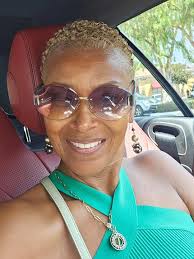 I am going to try and stay here for a bit. With short hair, that is.  #shortandsassy #blondehair #allthingsnew #changingitup #brokenpromises