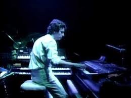 Genesis In The Cage Medley Afterglow Hq Audio Youtube Genesis Soul Music Tony