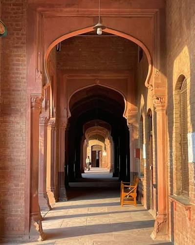Did you know that the Mughal Emperor Akbar, commissioned one of the earliest churches to be built in North India? Catch the story behind the Akbar's church at Agra.