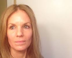 Karen Wade's Instagram, Twitter & Facebook