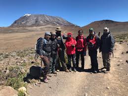 Teknik naik & berhenti di atas bukit dengan betul. Pendakian Gunung Kilimanjaro Touareg Adventure Services