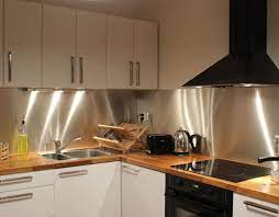 realiser une credence de cuisine en inox brosse credence cuisine cuisine inox cuisine aluminium