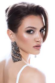 Hey everyone! I am looking to bring this legendary couple to life. for a  shoot in Miami FL