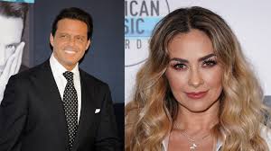 Photos of the singer and actress spread like wildfire as everyone speculated a. Aracely Arambula Toma Accion Legal Contra Luis Miguel