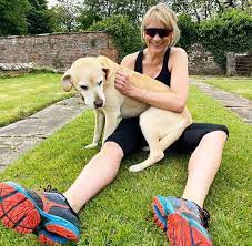 Tv host louise minchin is to leave bbc breakfast after almost 20 years. Louise Minchin Bbc Breakfast Host Reveals Family Upset Behind Scenes She S Hurt Her Leg Celebrity News Showbiz Tv Express Co Uk