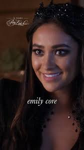 Emily's got a bite to match her bark. Watch your step, Rosewood.  #PrettyLittleLiars15