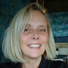 This how George cools down in the heat , just let them out for an hour  while I tidied up their sleeping quarters #WAW 🐷🐷🐷🐷🐷🐷🐷🐷🐷🐷🐷  Derrybeg Co. Donegal ☘️💚🇮🇪☀️