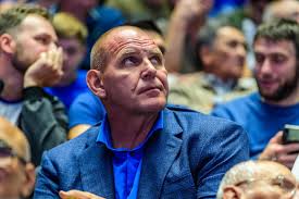 Who is the GOAT in Greco? 5x Olympic Gold Medalist Mijain Lopez or 3x  Olympic Gold medalist (887-2 in his career) Alexander Karelin? #Greco  #Wrestling #Mindset