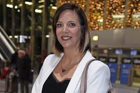 Der sänger postete das bild, das demnach auf ibiza entstand, und büchner zeigt, wie sie ihn. Danni Buchner Emotionales Foto Ihrer Zwillingsgeburt Gala De