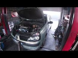 Comment changer l'ampoule de l'antibrouillard avant de votre renault clio 2. Renault Clio 2 1 2i Ne Demarre Pas Shunter Et Changer Le Demarreur Youtube