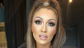 HANA NA UDARU KRITIKA: Javi se kad naučiš jufku sukat kao normalna žena