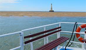 Abrite un musée des phares et balises, ouvert en saison tous les jours et pour les groupes, hors saison, à la demande. Horaires Et Reservation Visite Decouverte Le Phare De Cordouan