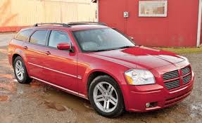 Research dodge magnum model details with magnum pictures, specs, trim levels, magnum history a sporty wagon, the 2008 dodge magnum has been refreshed in line with the most of the dodge. 2005 Dodge Magnum Rt