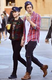 Evan Rachel Wood Holds Hands With Musician Andy Tongren At Disneyland Evan Rachel Wood Female Celebrity Fashion Celebrity Street Style
