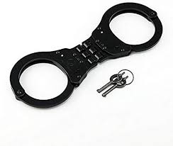 Chained handcuffs, police handcuffs & hinged handcuffs. Vipertek Heavy Duty Hinged Double Lock Steel Police Edition Professional Grade Handcuffs Black Heavy Duty Hinges Kydex Holster Double Lock