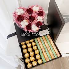 Most reputated flower shop in malaysia. Valentines Day Flowers And Gift Valentine Hand Flower Bouquet Free Delivery Kl Kuala Lumpur Penang Johor Malaysia Ipoh