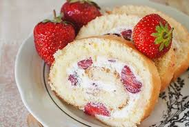 Cyril Lignac Devoile La Recette De Son Biscuit Roule Aux Fraises Chantilly Et On Ne Peut Que Succomber En 2020 Recette Recettes De Cuisine Recette Cyril Lignac