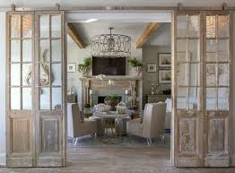 1001 Idees Pour Integrer La Porte De Grange Dans Votre Interieur Portes Vitrees Interieures Maison En Floride Maison