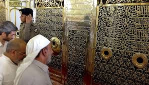 Bagi yang pernah menunaikan ibadah haji atau ibadah umroh, pastinya pernah melihat kubah hijau masjid nabawi. Makam Nabi Muhammad Akan Dipindahkan Dunia Tempo Co