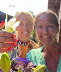 It's You Byoux And Nails‎