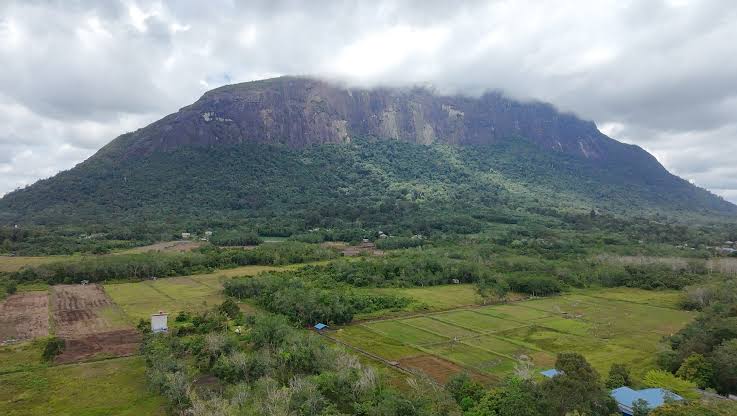Gunung Kelam | Gunung Bagging
