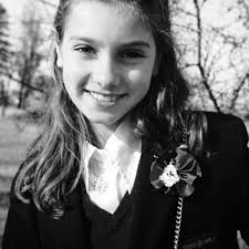 Raising puppies from a rescued pregnant dog, focusing