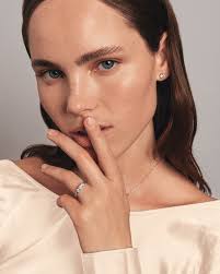 Wedding Ring with 0.14 Carat TW of Diamonds in 14kt White Gold