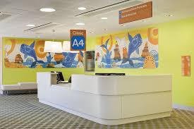Clinic At The Royal Children S Hospital Melbourne Featuring Buro North S Wayfinding Strategy And Custom Made Typeface With Illustrations By Kinderklinik Raum