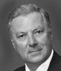 C O M M E N C E M E N T