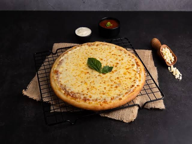 Double Cheese Margherita Pizza (Large)