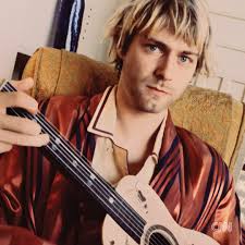 Thirty years after the shocking death of rock star Kurt Cobain,  photographers Constance Hansen and Russell Peacock look back at the day  they spent with the Nirvana frontman and his family. 📸: