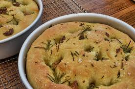 Ingredienti del pane senza lievito. Focaccia Senza Lievito Fatta In Casa Ricetta Veloce E Deliziosa Siciliafan