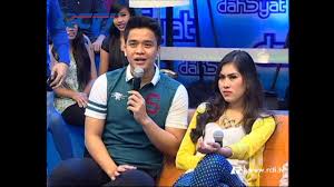 Billy syahputra adik olga syahputra dan syahnaz sadiqah adik raffi ahmad memang telah lama dikabarkan dekat. Dahsyat 25 Nov 2013 Kelakuan Billy Ketahuan Syahnaz Youtube
