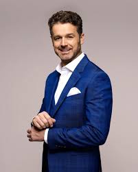 Also know jock zonfrillo's nationality, parents, height and net worth. Masterchef S Jock Zonfrillo S Life Story From Heorin Addict To Top Chef