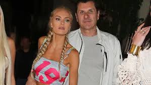 Μείναμε με το στόμα ανοιχτό! Neos Erwtas Gia Thn Tzoylia Noba Meta Ton Xwrismo Apo Ton Giannh Markoy Goba Stileto