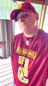 Ramon is at Encore dropping off a Commanders flag! Thank you so much for  visiting us!!!