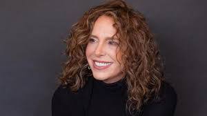 Azela Robinson's Instagram, Twitter & Facebook