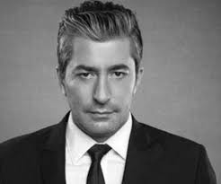 Sinema ve dizi film oyuncusu olan erkan petekkaya 12 aralık 1971 yılında diyarbakır'ın çermik ilçesinde doğdu. Erkan Petekkaya Kimdir Aslen Nereli Yasi Boyu Kilosu Kisaca Hayati