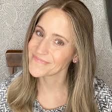 Catherine Logsdon's Instagram, Twitter & Facebook