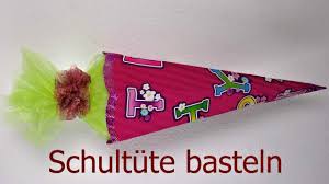 Wie bereits erwähnt, können sie eine zuckertüte selbst basteln, ohne dass sie dafür viel zeit und mühe investieren müssen. Schultute Basteln Anleitung Deko Ideen Mit Flora Shop Youtube